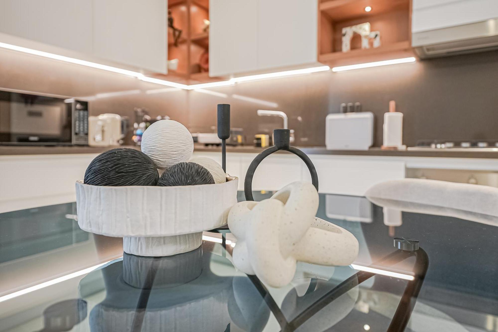 Appartamento Modern 2Br High Floor Haven In Vida Dubai Marina Esterno foto