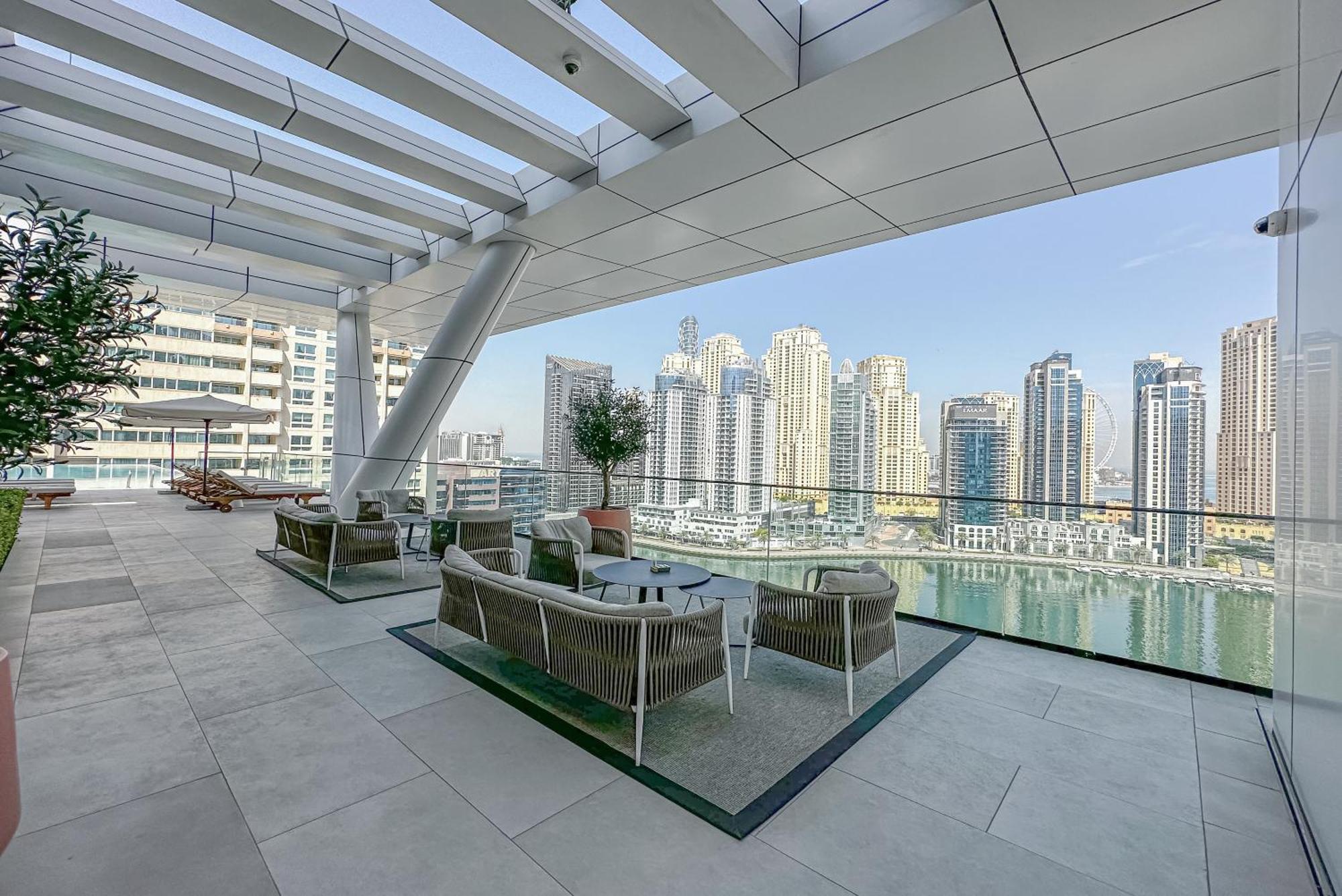Appartamento Modern 2Br High Floor Haven In Vida Dubai Marina Esterno foto