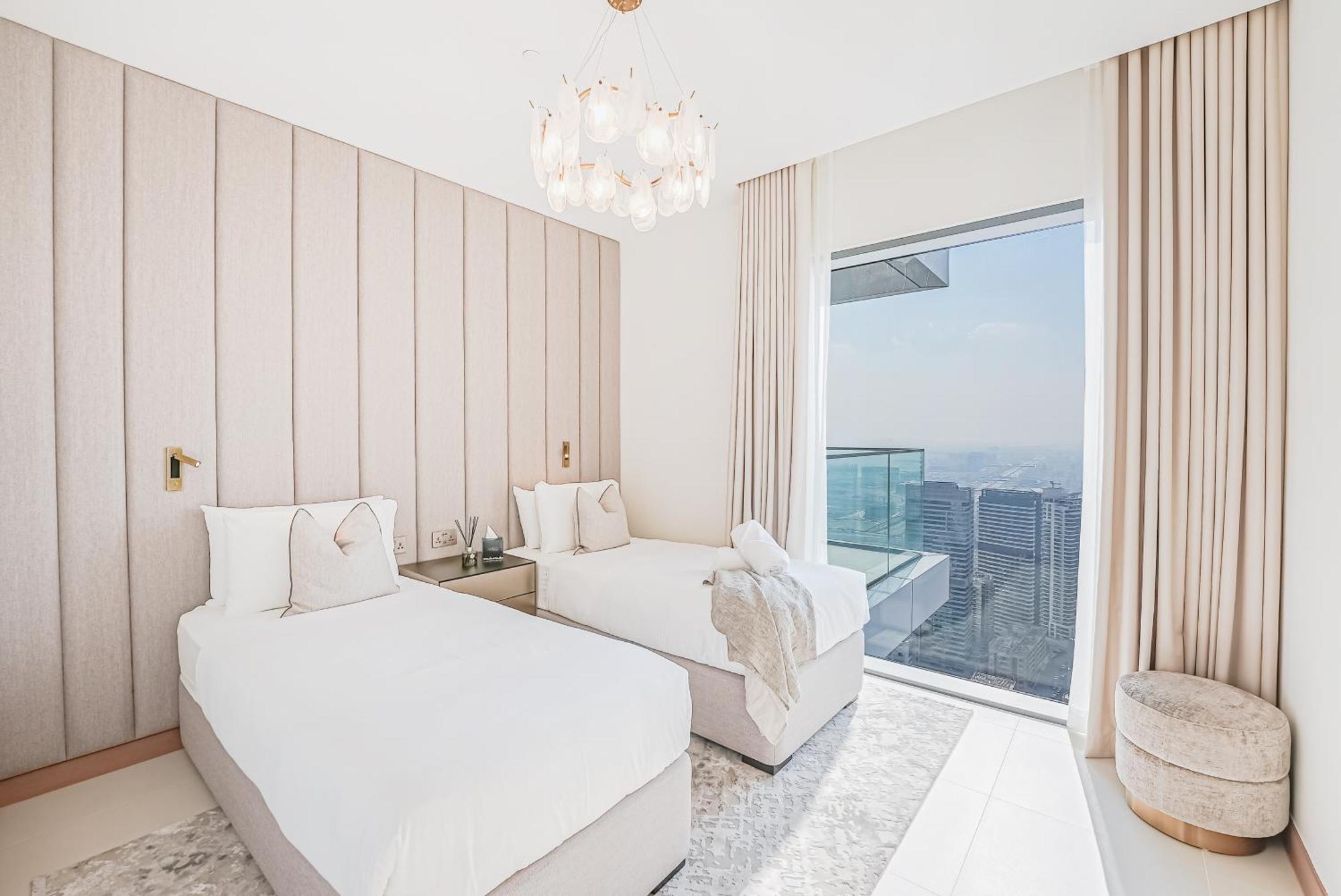 Appartamento Modern 2Br High Floor Haven In Vida Dubai Marina Esterno foto
